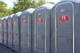 Best Restroom Trailer for Weddings  in Oelwein, IA
